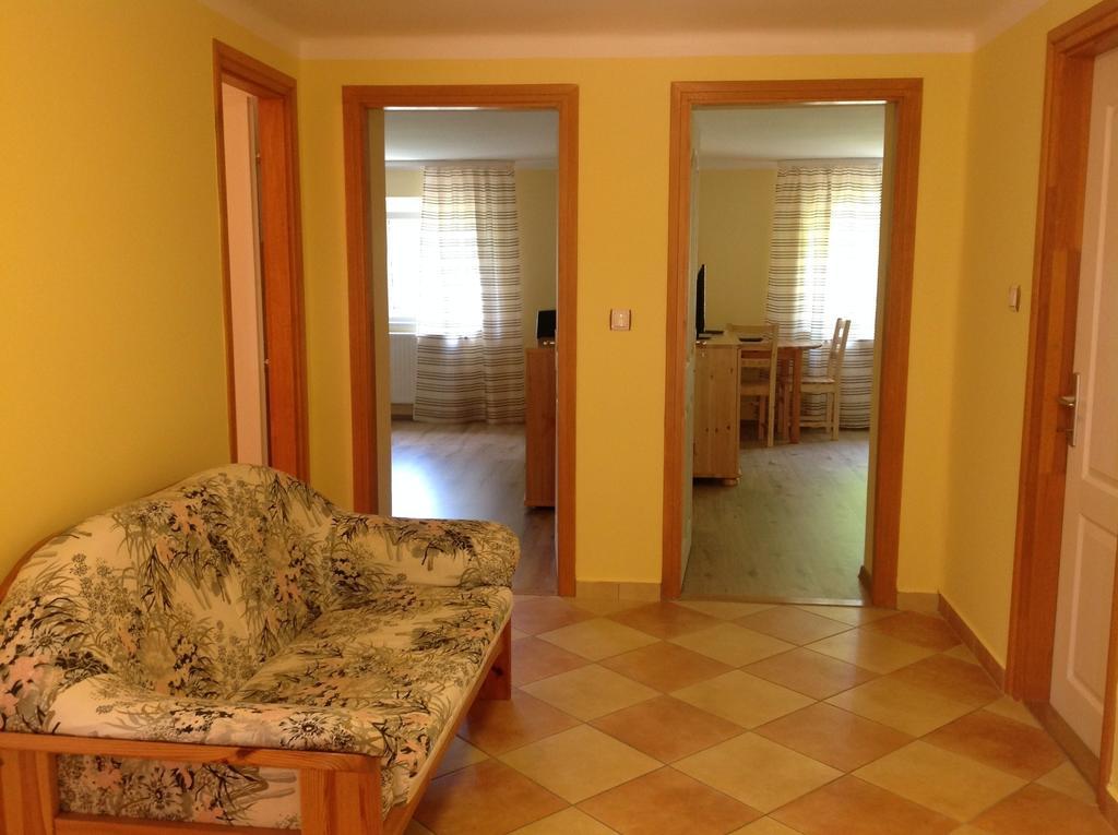 Honved Apartmanhaz Hévíz Стая снимка
